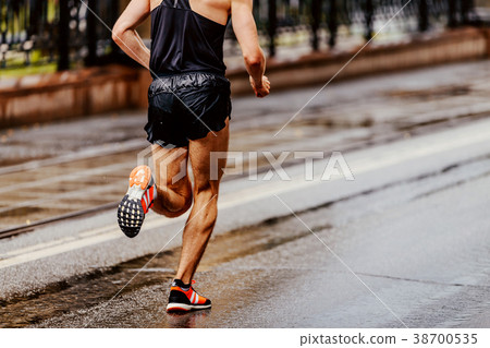 back runner athlete 38700535