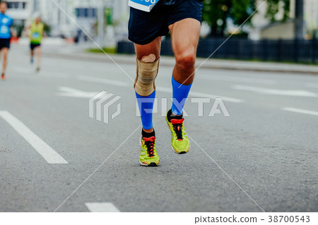 legs runner men in compression calf sleeves 38700543