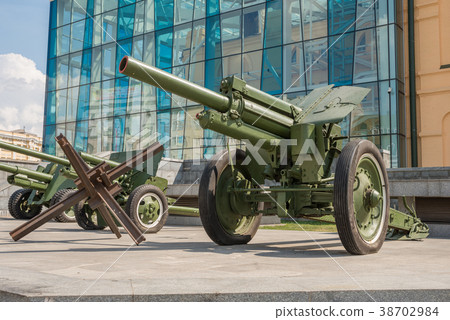 Cannons in Kharkiv 38702984