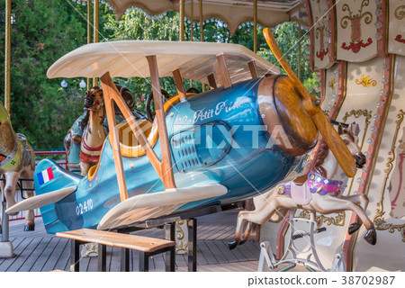 carousel airplane 38702987