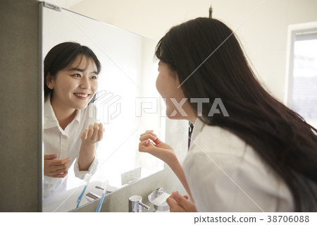 Life, brushing, university student, korean 38706088