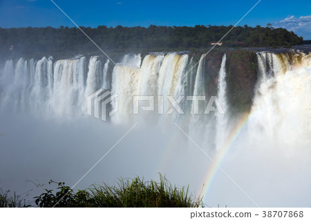Garganta del Diablo waterfall on Iguazu River 38707868