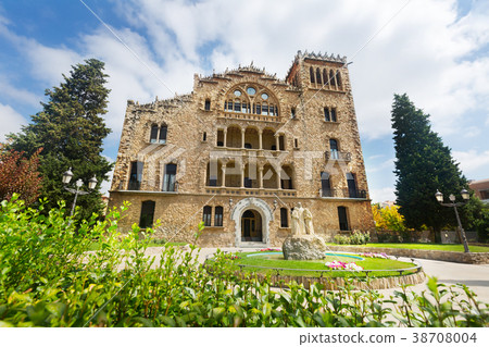 Sanctuary of Santo Cristo, Igualada 38708004