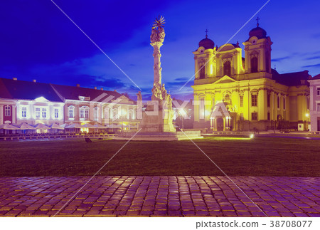 Unirii Square with Catholic Dome and Trinity Column at night 38708077