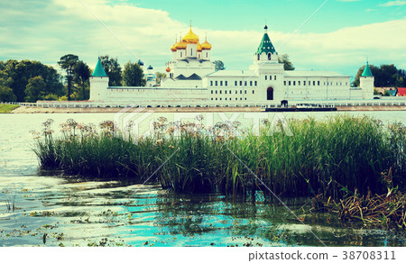 Male Ipatievsky Monastery at cloudy day in Kostroma, Russia Male Ipatievsky Monastery at cloudy day in Kostroma, Russia 38708311