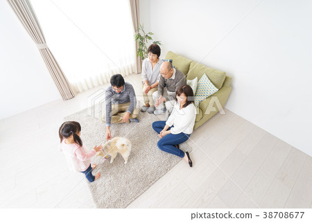 幸福的3代家庭 幸福的3代家庭 38708677