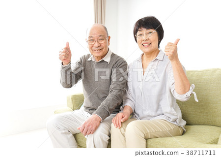 做一個好標誌的資深夫婦 做一個好標誌的資深夫婦 38711711