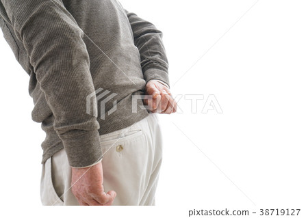 老人患背痛 老人患背痛 38719127