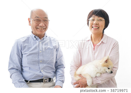 在家放鬆資深的夫婦 38719971