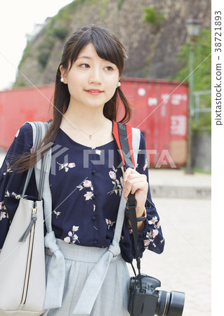 一個旅行的女人 一個旅行的女人 38721893