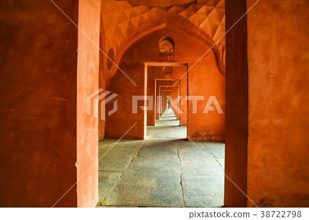 Beautiful view of hallway at Taj Mahal in India 38722798
