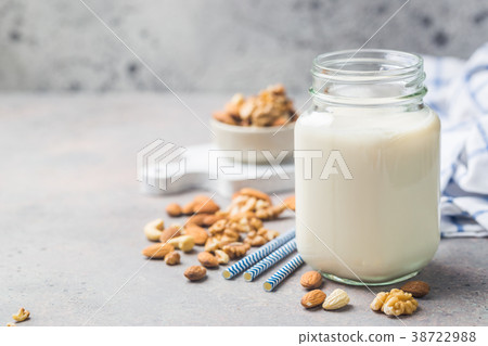 Vegan milk from nuts 38722988