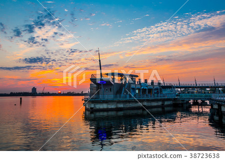 台灣高雄茄萣情人碼頭Asia Taiwan Kaohsiung Terminal 38723638