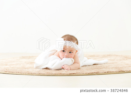 0 year old baby 0 year old baby 38724846