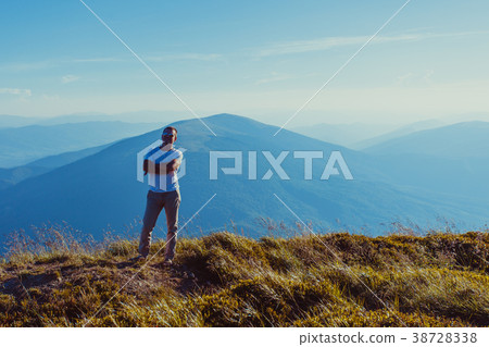 The man enjoying freedom 38728338