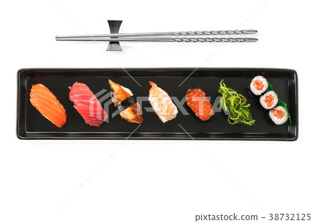 mixed sushi set - japanese food 38732125