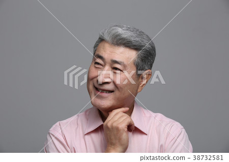 亞洲人的表情，資深，中年，老人，特寫鏡頭，笑，微笑，幸福，健康 38732581