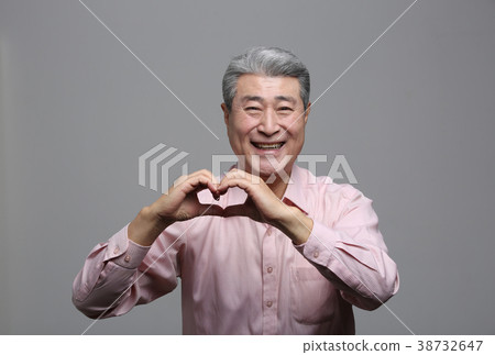亞洲人的表情，資深，中年，老人，特寫鏡頭，笑，微笑，幸福，健康 38732647