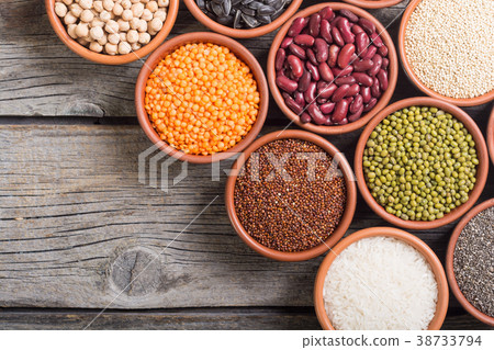 Cereals and beans in bowl 38733794