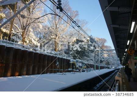 大雪之後的早上原宿站回家 大雪之後的早上原宿站回家 38734685