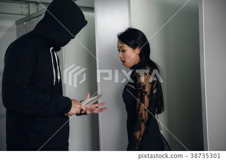 thief threaten woman in washroom thief threaten woman in washroom 38735301