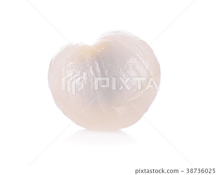 Fresh longan isolated on white background 38736025