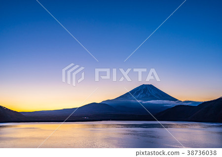 [Yamanashi Prefecture] Lake Motosu 38736038