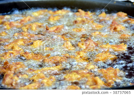 明洞的街頭美食 明洞的街頭美食 38737065
