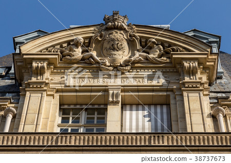 Facade of university Sorbonne in Paris 38737673