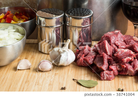 beef goulash ingredients beef goulash ingredients 38741004