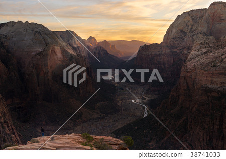 The PhotographerZion National Park Sunset The PhotographerZion National Park Sunset 38741033