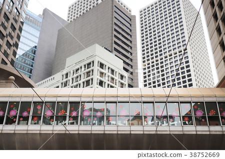 Central is the central business district in HK Central is the central business district in HK 38752669