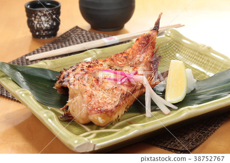grilled fish grilled fish 38752767