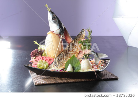 grilled fish grilled fish 38753326