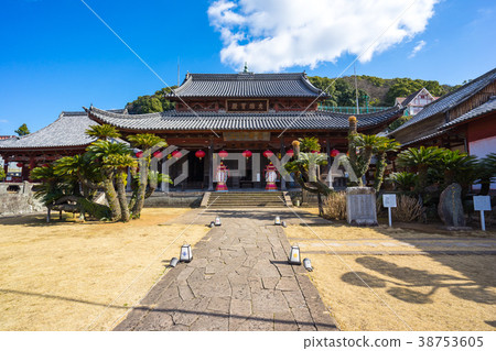 Kofukuji Temple in Nagasaki, Japan 38753605