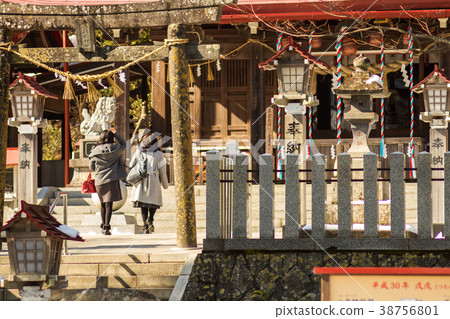Gold snake water shrine _ business prosperity fortunate _ _ 2010.01 Gold snake water shrine _ business prosperity fortunate _ _ 2010.01 38756801