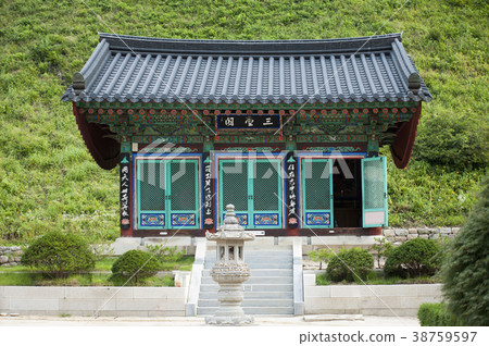 江原道平昌縣大山山Woljeongsa寺 江原道平昌縣大山山Woljeongsa寺 38759597