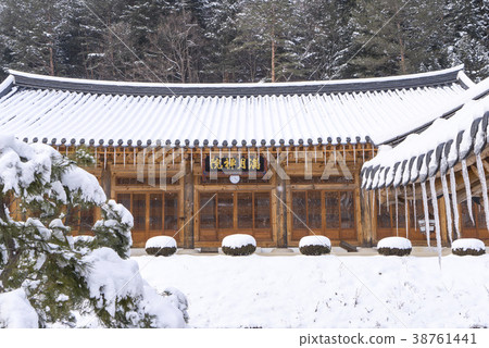 江原道平昌縣大山山Woljeongsa寺 江原道平昌縣大山山Woljeongsa寺 38761441