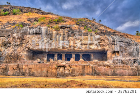 Kumbharvada, cave 25 at the Ellora complex. UNESCO 38762291