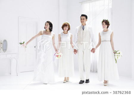 Wedding bride woman marriage bridal 38762368