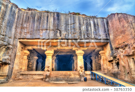 Dhumar Lena, cave 29 at the Ellora complex. UNESCO 38763350