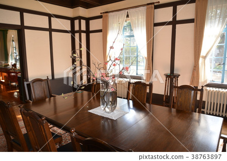 Western-style living 38763897