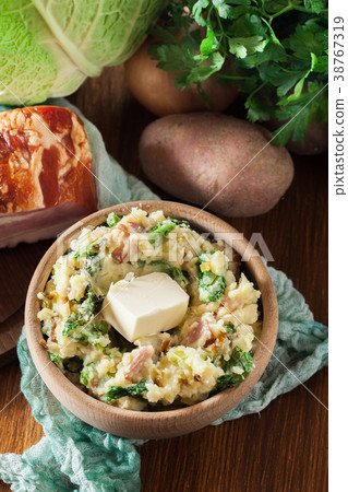 Colcannon, traditional Irish dish Colcannon, traditional Irish dish 38767319