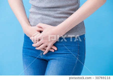 woman feel stomachache woman feel stomachache 38769118