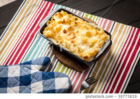 Mac and cheese Mac and cheese 38773819