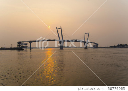 Daehae, Kanggeurang overpass, Taean-gun, Chungnam 38776965