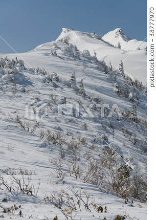 Kengamine mountain seen from the mountain trail from Kengamine mountain to Mt. 38777970