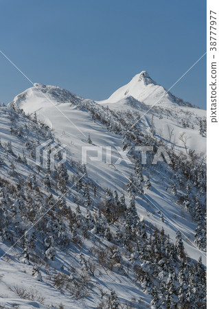 Kengamine mountain seen from the mountain trail from Kengamine mountain to Mt. 38777977
