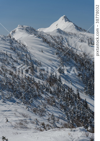 Kengamine mountain seen from the mountain trail from Kengamine mountain to Mt. 38778032