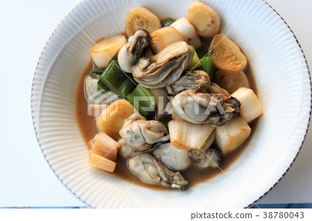 Stir-fried oyster and green onion oyster sauce 38780043